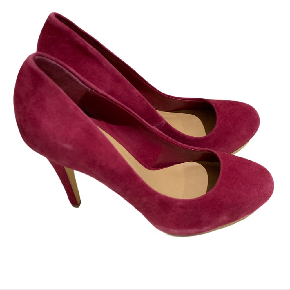 ✨NEW✨ Heels - Picture 2 of 5